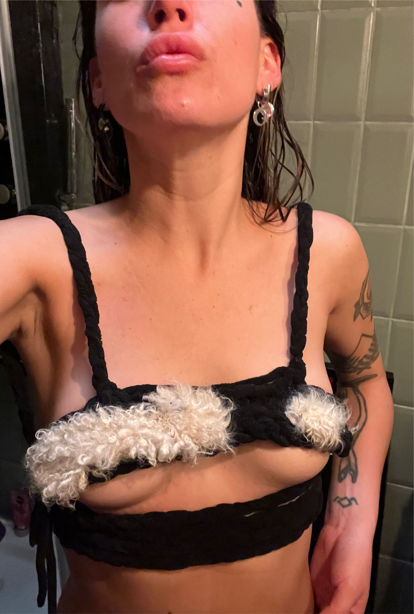 Furry_knitted_top.F7